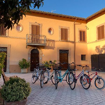 B&B Il Casale フォリーニョ エクステリア 写真